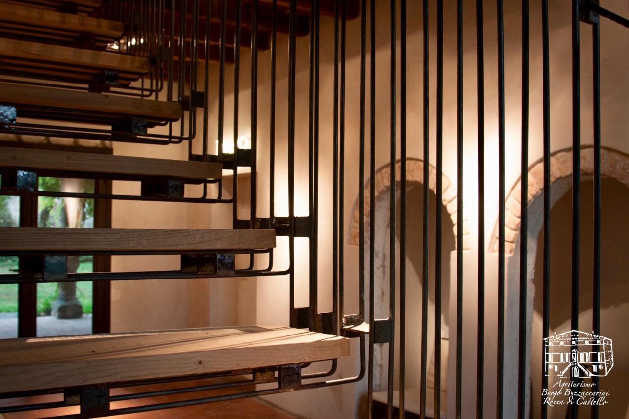 מונסליצ'ה Agriturismo Borgo Buzzaccarini Rocca Di Castello מראה חיצוני תמונה