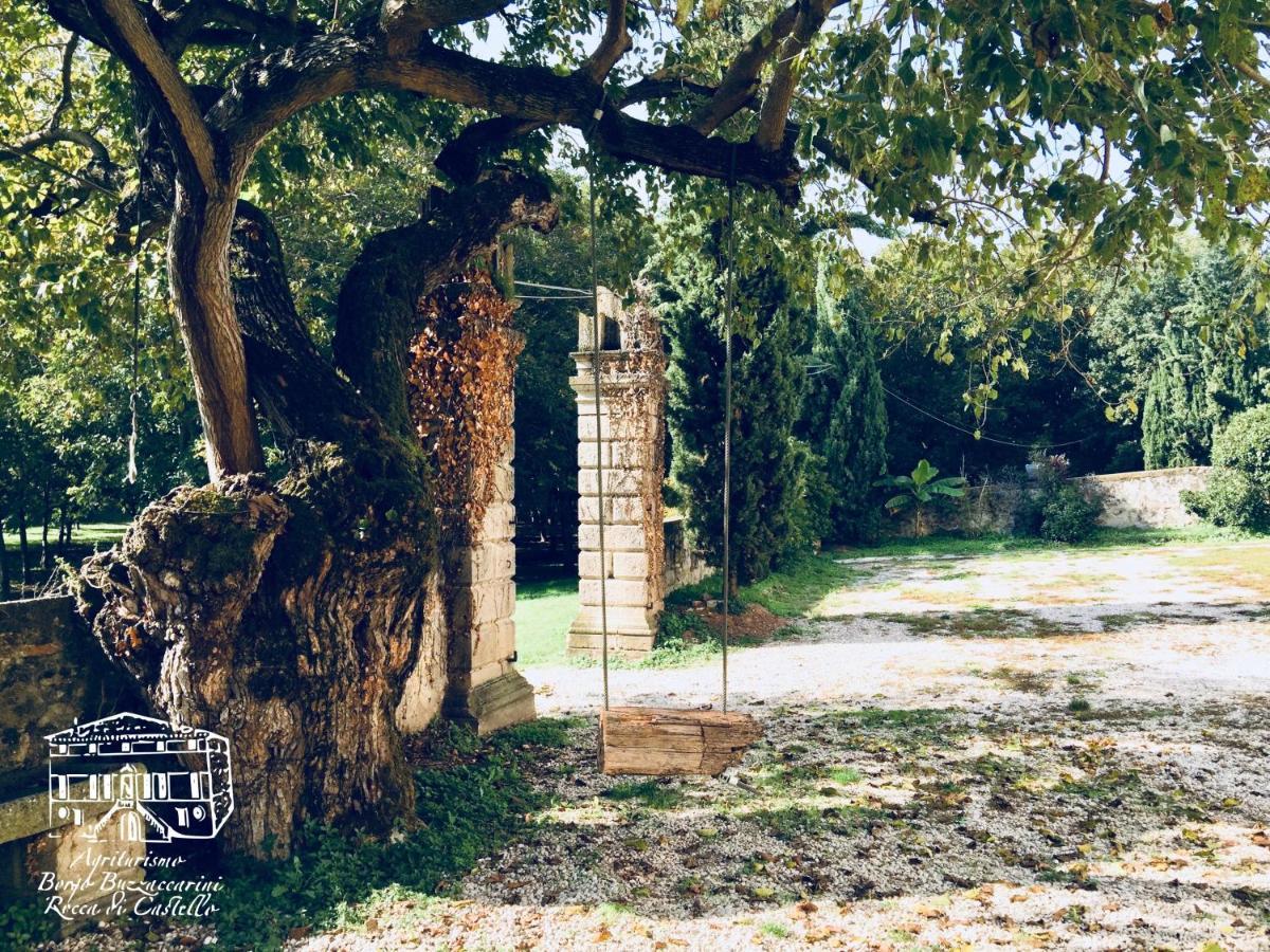 מונסליצ'ה Agriturismo Borgo Buzzaccarini Rocca Di Castello מראה חיצוני תמונה