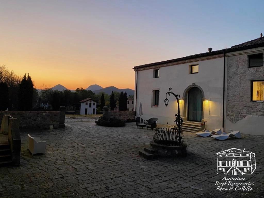 מונסליצ'ה Agriturismo Borgo Buzzaccarini Rocca Di Castello מראה חיצוני תמונה
