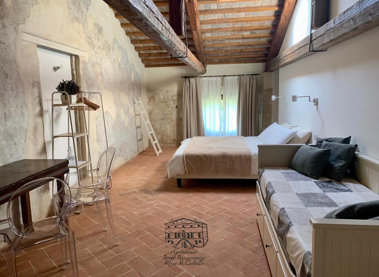 מונסליצ'ה Agriturismo Borgo Buzzaccarini Rocca Di Castello מראה חיצוני תמונה